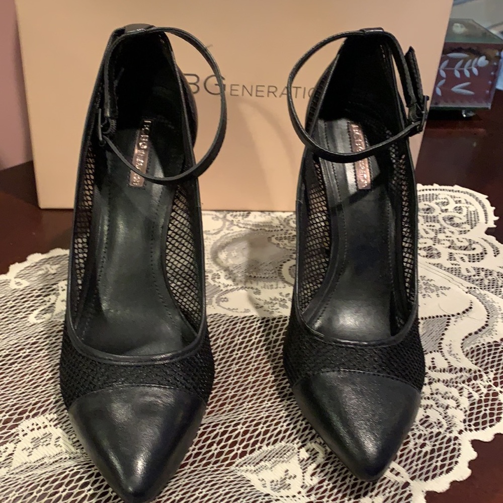 BCBGeneration Black 8 1/2